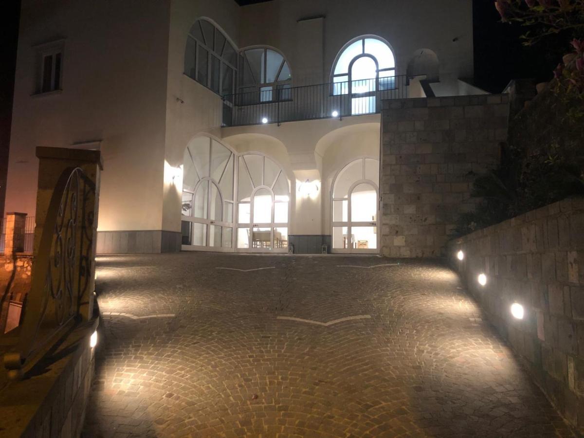 Готель Casale Guarracino Сант'Аньєлло Екстер'єр фото