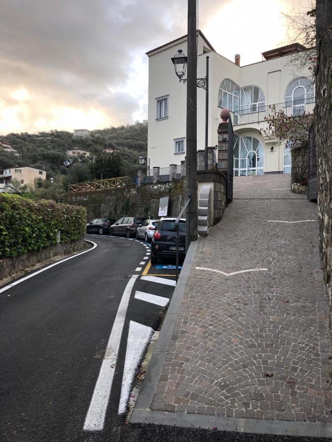 Готель Casale Guarracino Сант'Аньєлло Екстер'єр фото